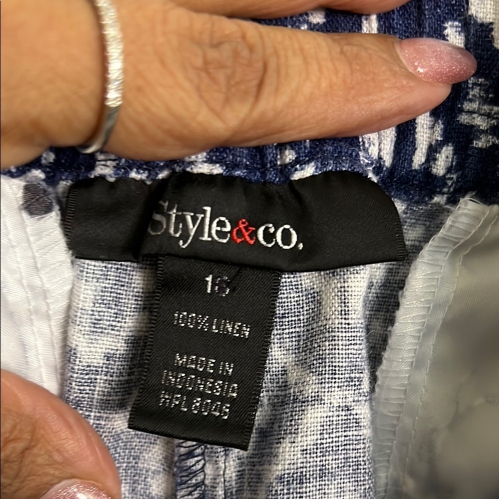 Style & Co Blue and White Cropped Pants with Floral Print 100% linen - Picture 3 of 6